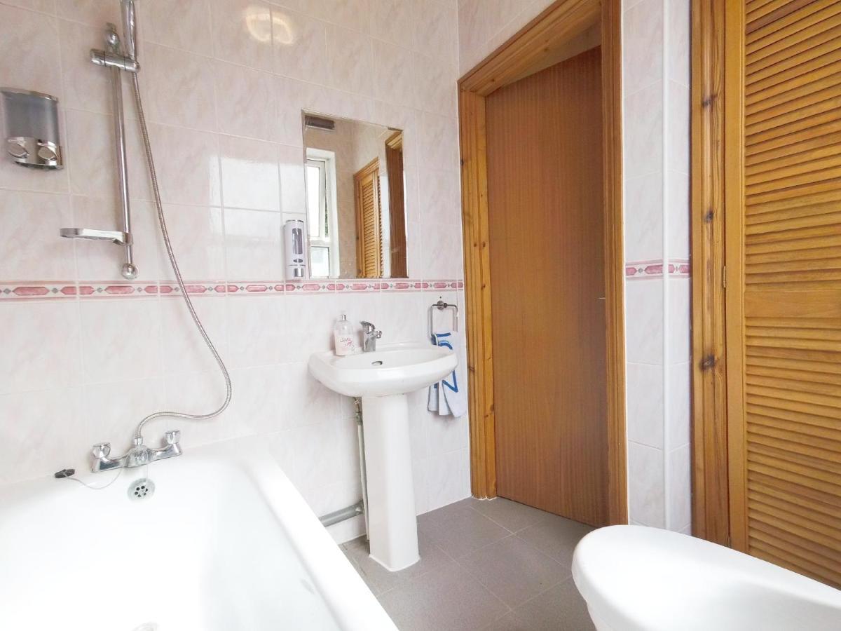 Carnation Flat A In Wembley Daire Londra Dış mekan fotoğraf