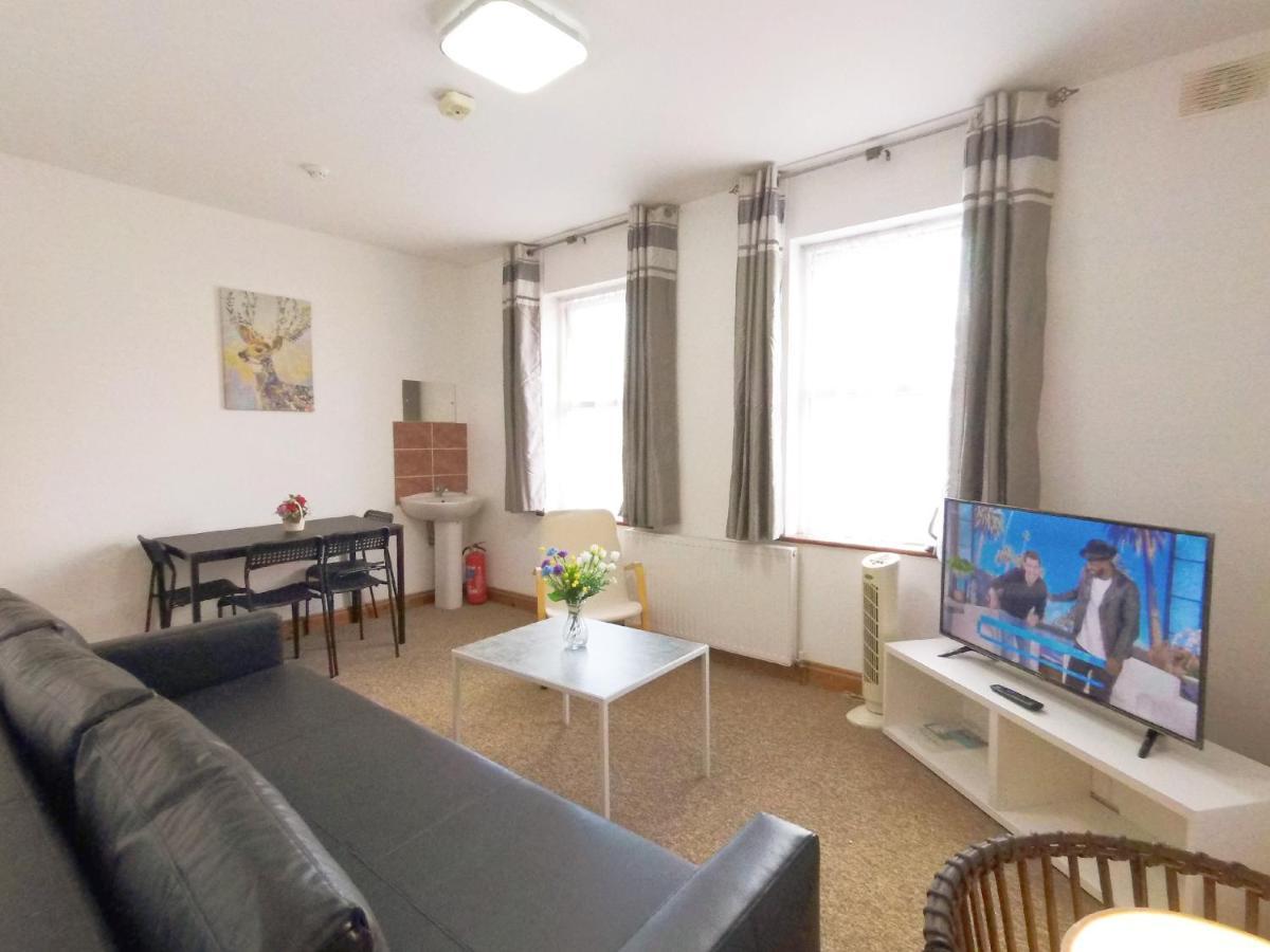 Carnation Flat A In Wembley Daire Londra Dış mekan fotoğraf