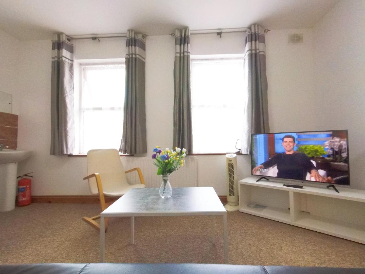 Carnation Flat A In Wembley Daire Londra Dış mekan fotoğraf