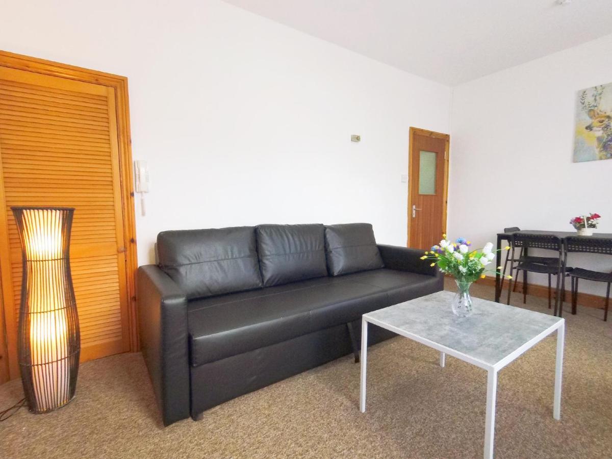Carnation Flat A In Wembley Daire Londra Dış mekan fotoğraf